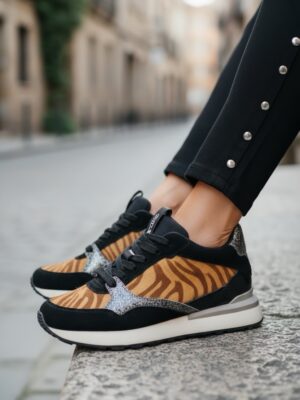 ZAPATILLAS PIEL ESTAMPADO ANIMAL CUÑA