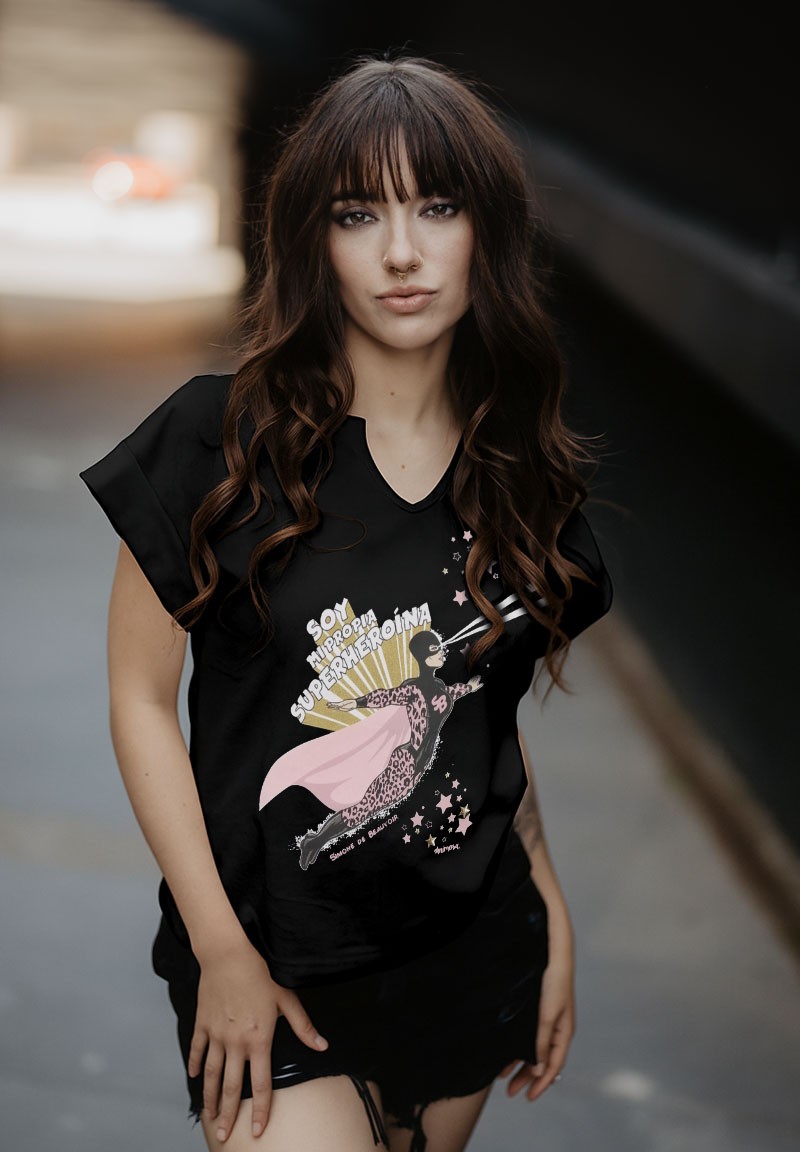 camiseta-negra-simone-de-beauvoir-super-heroina