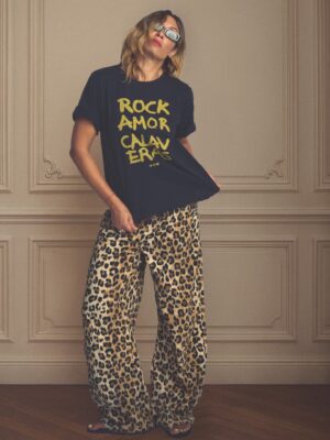 CAMISETA ROCK AMOR CALAVERAS